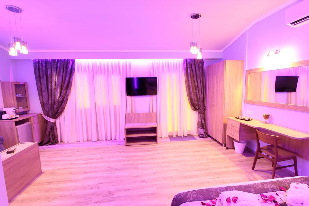 Hotel Mallas Nea Kallikrateia Kültér fotó