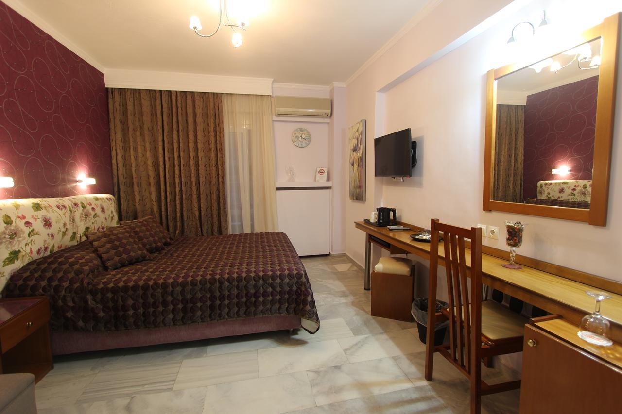 Hotel Mallas Nea Kallikrateia Kültér fotó